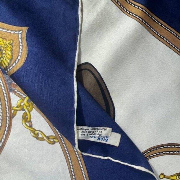 ✨Gorgeous Vintage Pierre Baccara Pure Silk Scarf - Picture 5 of 5